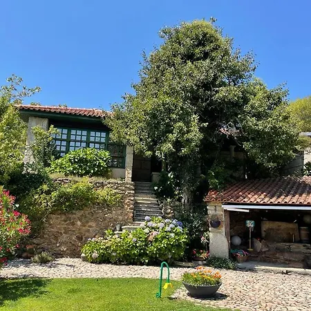 Casa Da Pedra - *